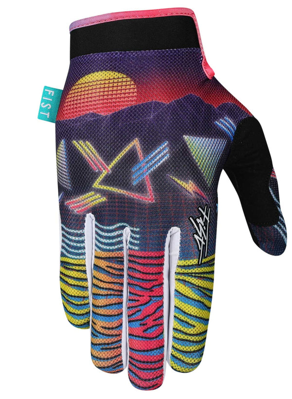 BREEZER SHAPES HOT WEATHER GLOVE